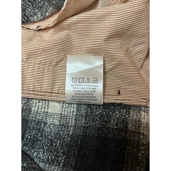 Wildfang The Essential Flannel Shacket 1X - Picture 7 of 7